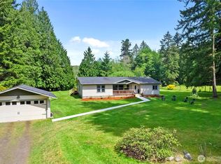 9380 NE Wardwell Rd, Bainbridge Island, WA 98110