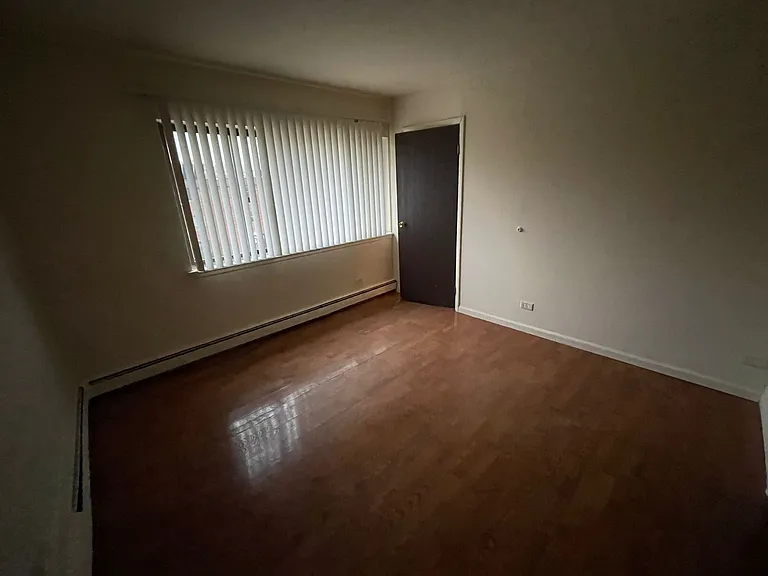1702 W Victoria Dr #303 — Photo 10