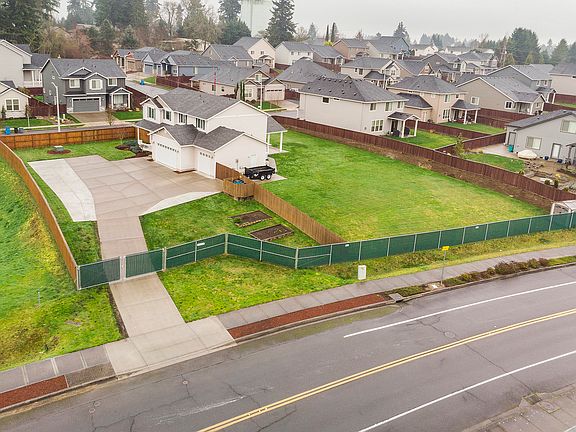 4th image of 10111 NE 33rd Ave
