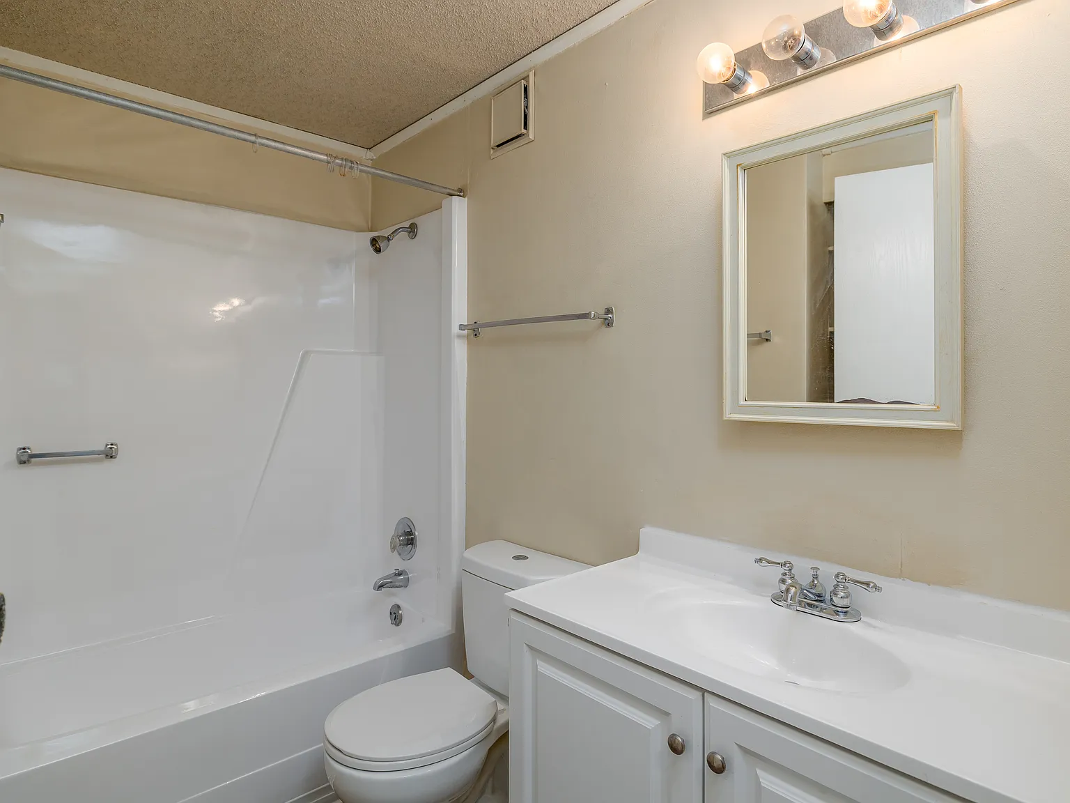 Redan Village — Photo 4