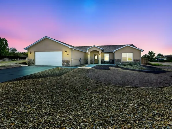 994 S Knox Dr, Pueblo West, CO 81007