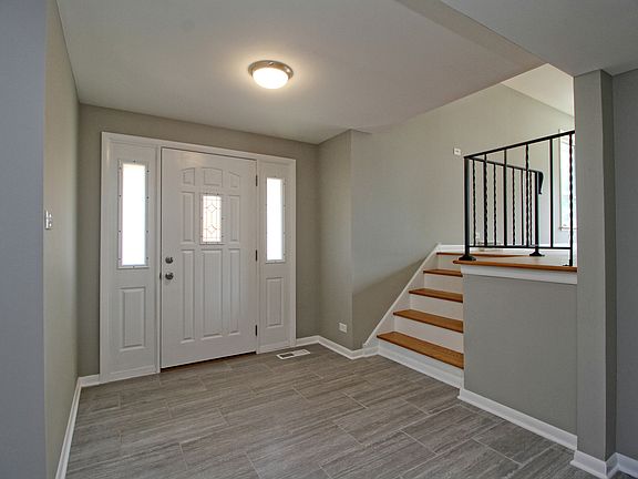 3rd image of 10824 S Kilbourn Ave