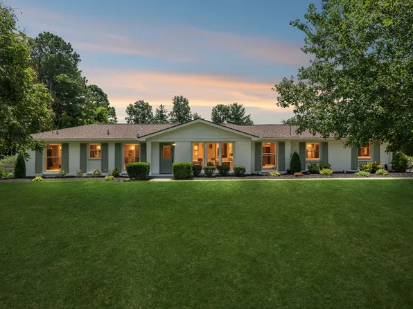 2409 Bellevue Manor Dr, Nashville, TN 37221