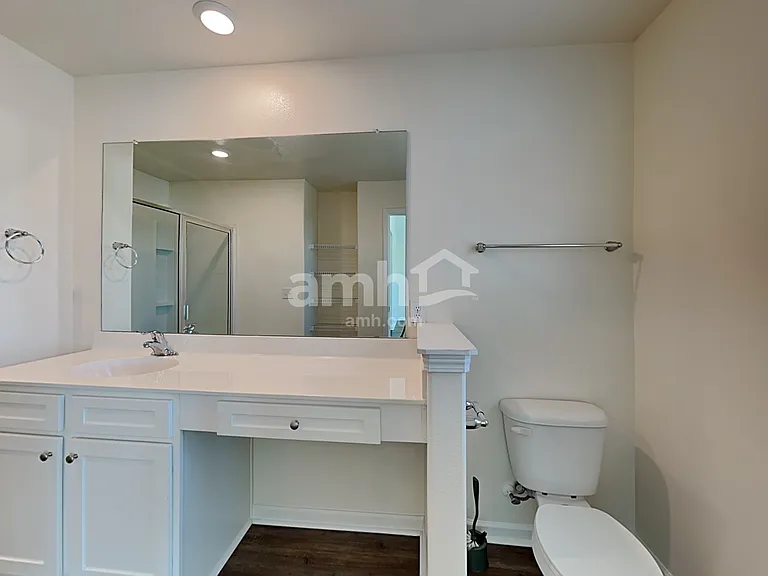 2058 Southlea Dr — Photo 10