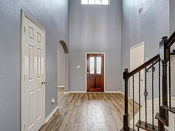 5th image of 2338 Alassio Isle Ct