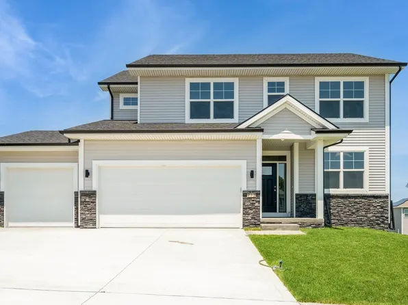 712 Meadow Rd, Adel, IA 50003