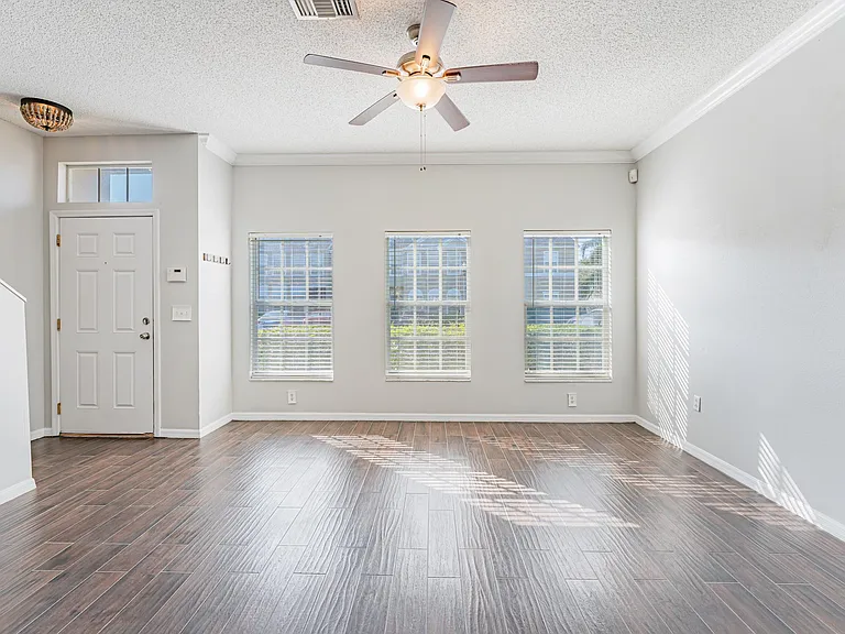 4304 Deermont Cir — Photo 9