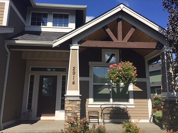 3rd image of 2914 22nd Street Pl SW