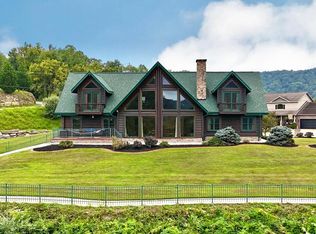 184 Stonehenge Dr, Pikeville, KY 41501