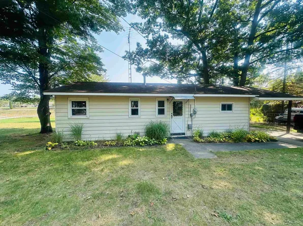 4439 Lake Dr, Beaverton, MI 48612