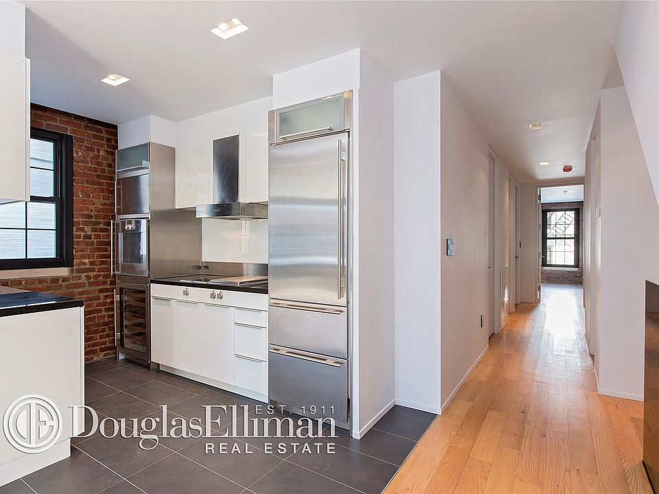1st image of 3056 35th St #1