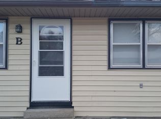 203 Price Ln APT B, Clinton, MO 64735