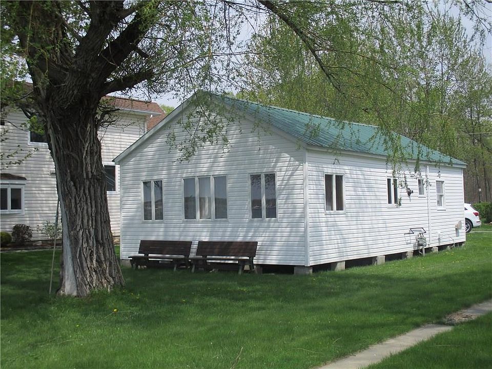 1st image of 3464 Sandy Beach Dr