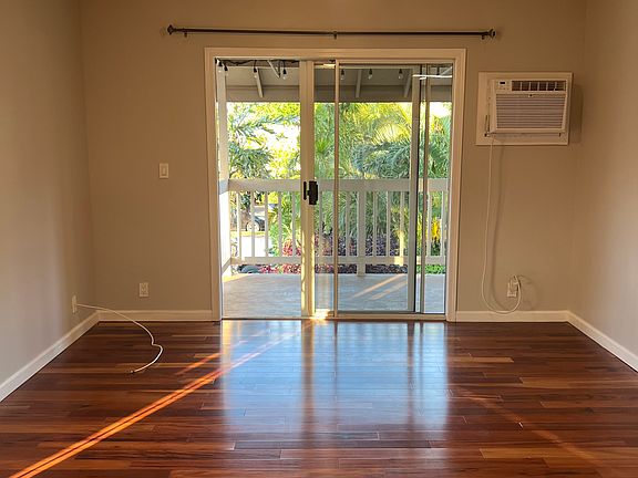 2nd image of 480 Kenolio Rd APT 13-204