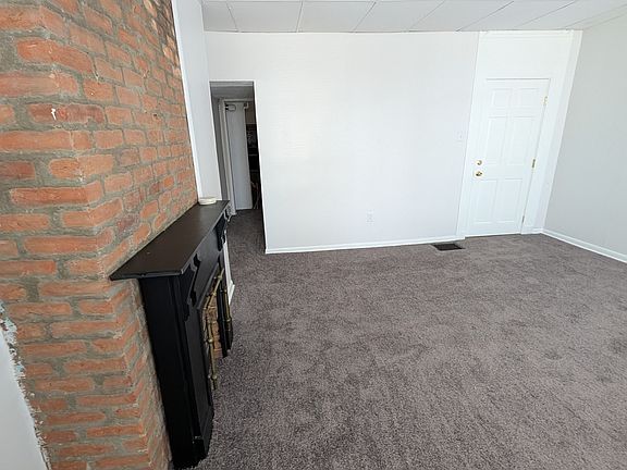 5th image of 939 Washington Ave APT 1