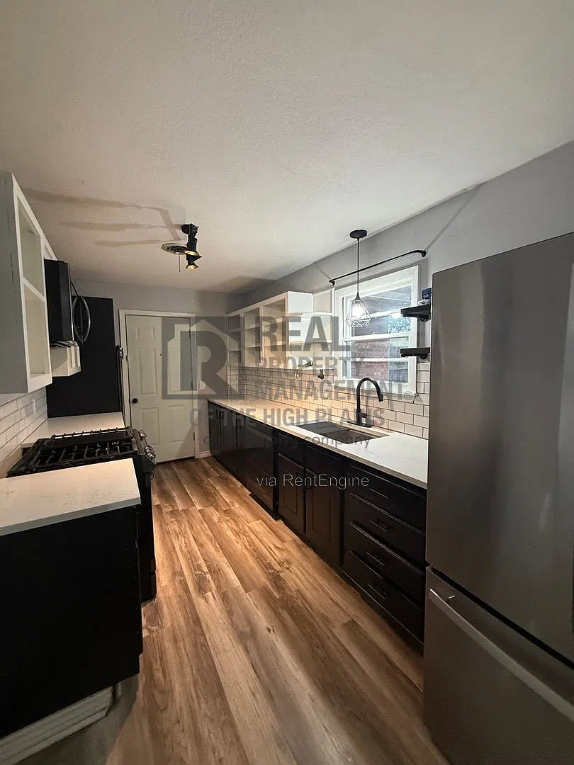 4 bed, 2.0 bath, 1456 sqft, $2,450 — Photo 4