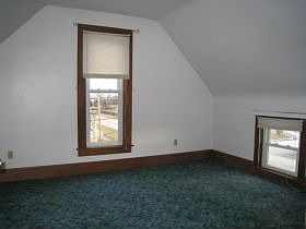 4th image of 136 Bradner St