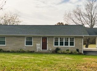 247 Parkway Dr, Scottsville, KY 42164