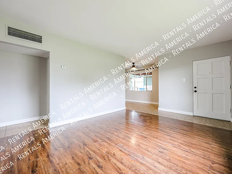 1723 W Indianola Ave — Photo 7
