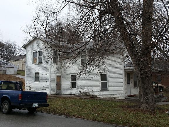 2nd image of 1422 Wood Ave