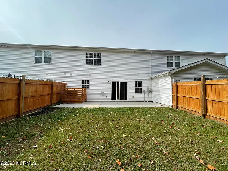 160 Kelly Cir — Photo 16