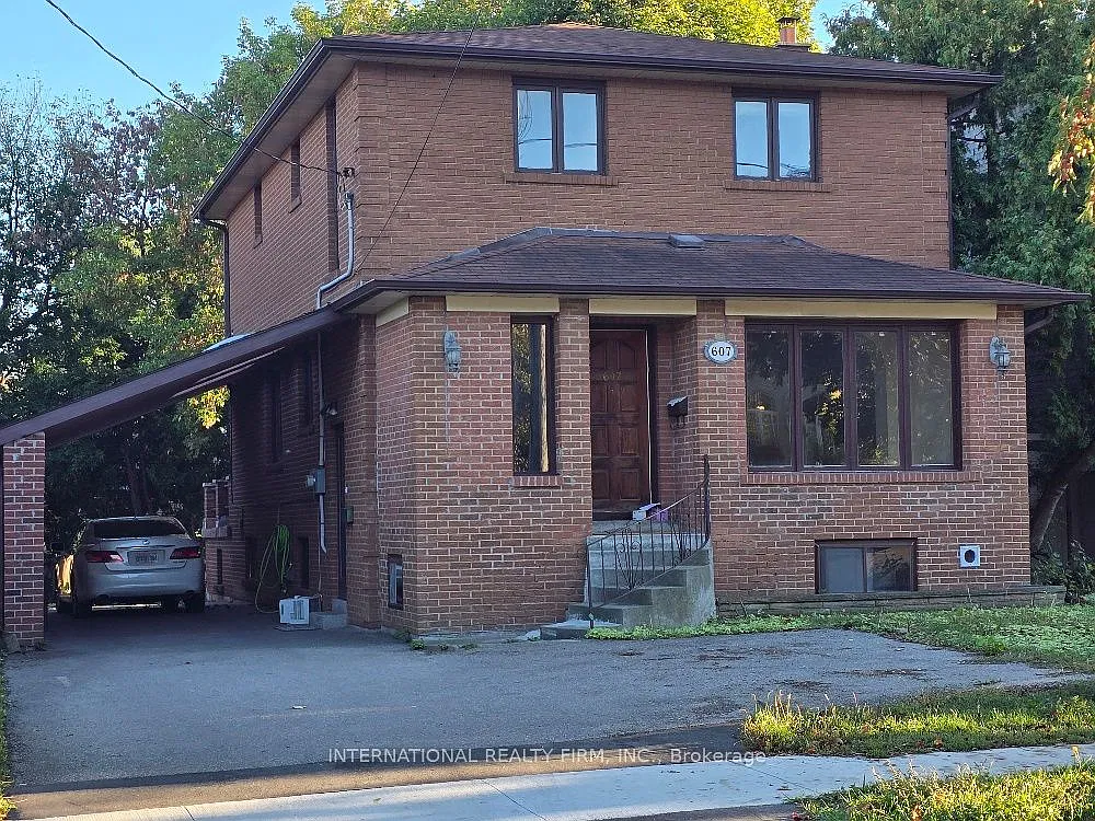 6 bed, $5,290 — Photo 1