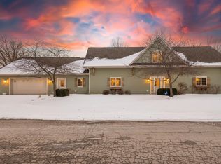 4882 S Bayshore Ln, Oconto, WI 54153