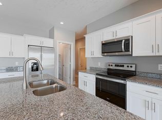 5057 W Stampede Ln, Lincoln, NE 68528