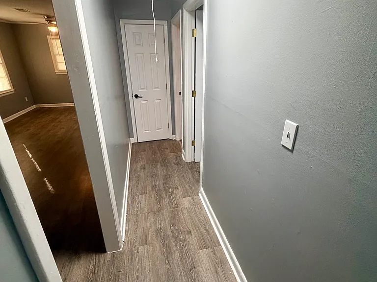 494 Seawright St — Photo 8