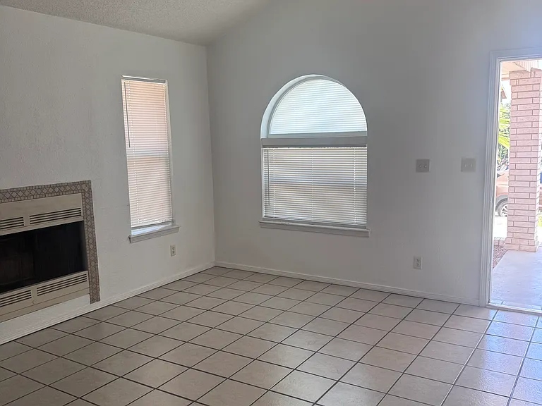 11740 John Polley Cir — Photo 2