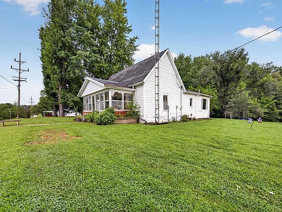 2nd image of 1556 Rabbitsville Rd