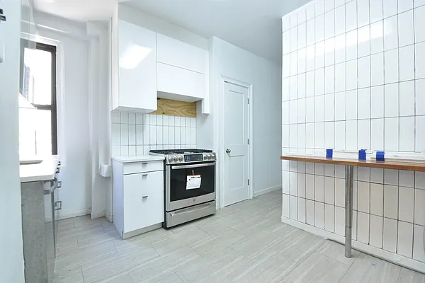 Rented by (Legacy) NY Quality Living Uptown | media 22