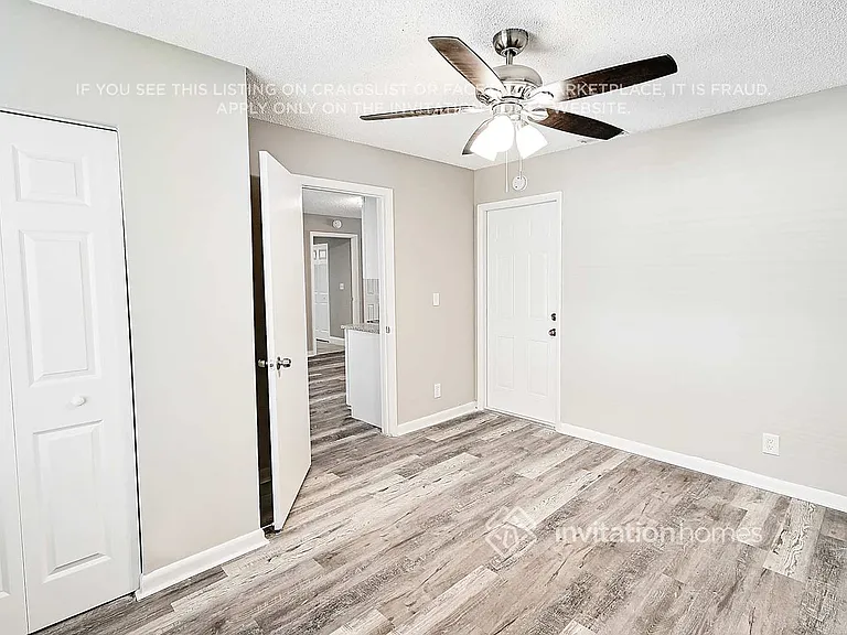 5825 Ithaca Cir W — Photo 10