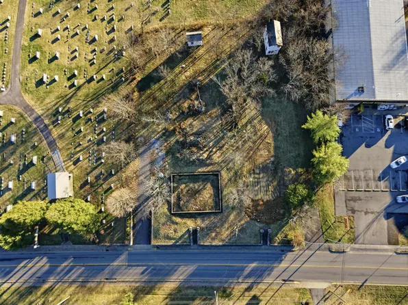 416-420 W 2nd St, Perryville, KY 40468