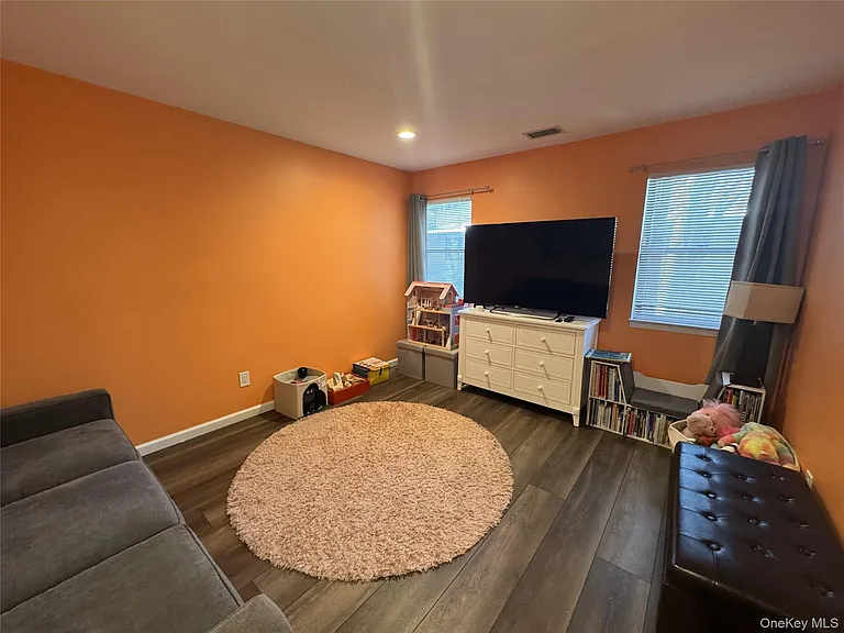 48 Wimbledon Dr — Photo 17