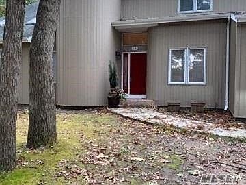 3rd image of 18 Sharon Dr