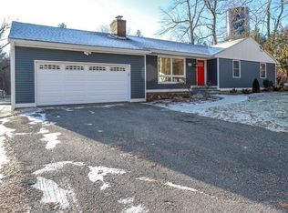 68 Maple St, Paxton, MA 01612