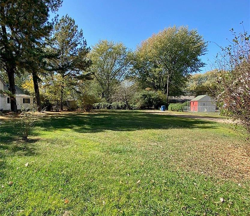 2nd image of Pleasant Ave