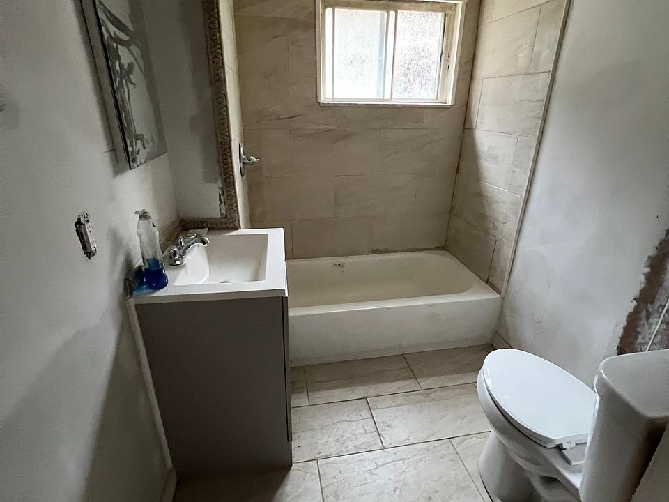 1st image of 3147 Brighton Rd Floor 1