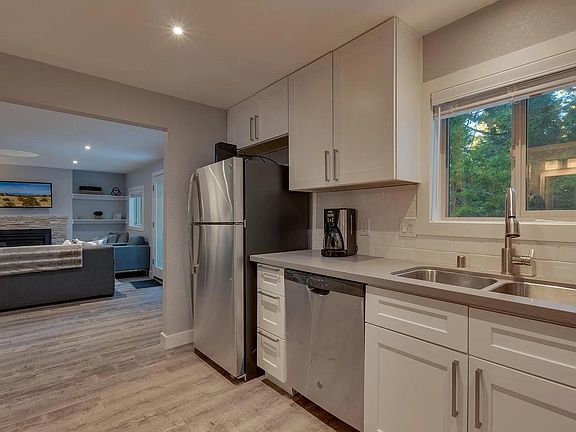 5th image of 1235 Alpine Way
