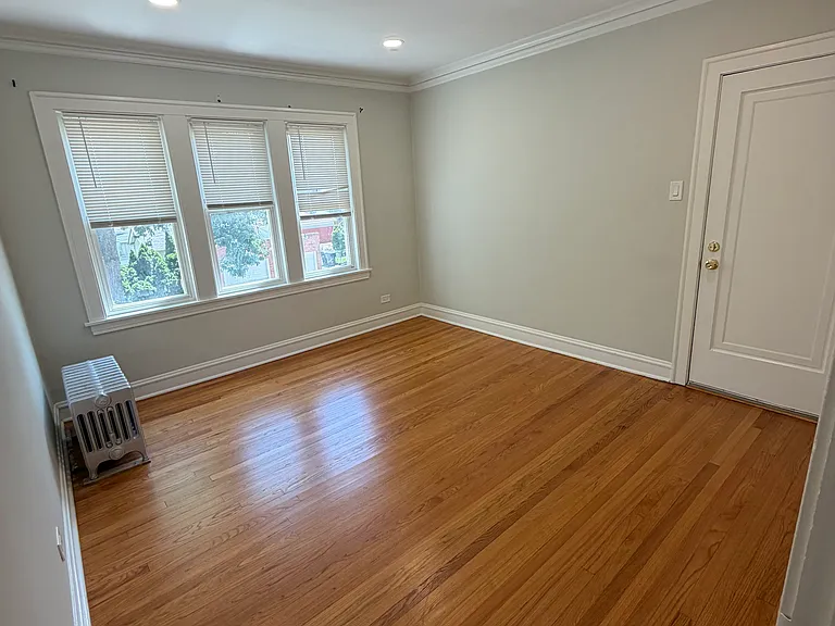 3050 N Lockwood Ave — Photo 14