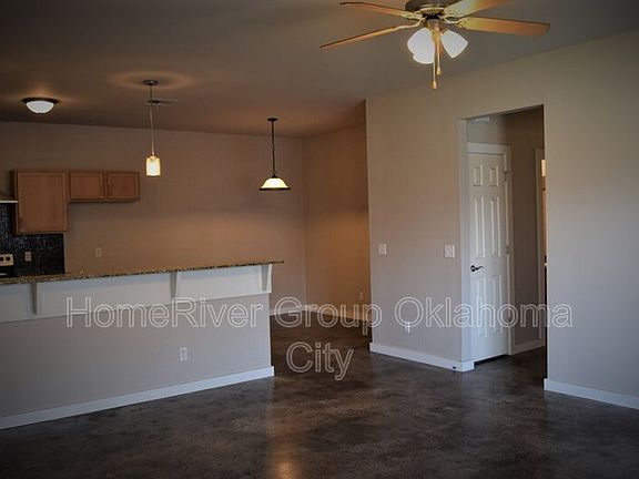 2nd image of 608 Rosemoor Ct