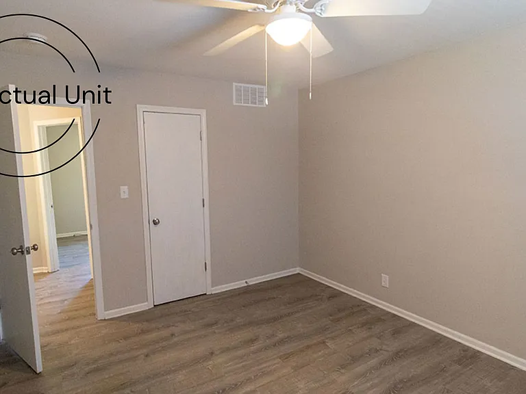 7220 N Moberly Dr — Photo 23