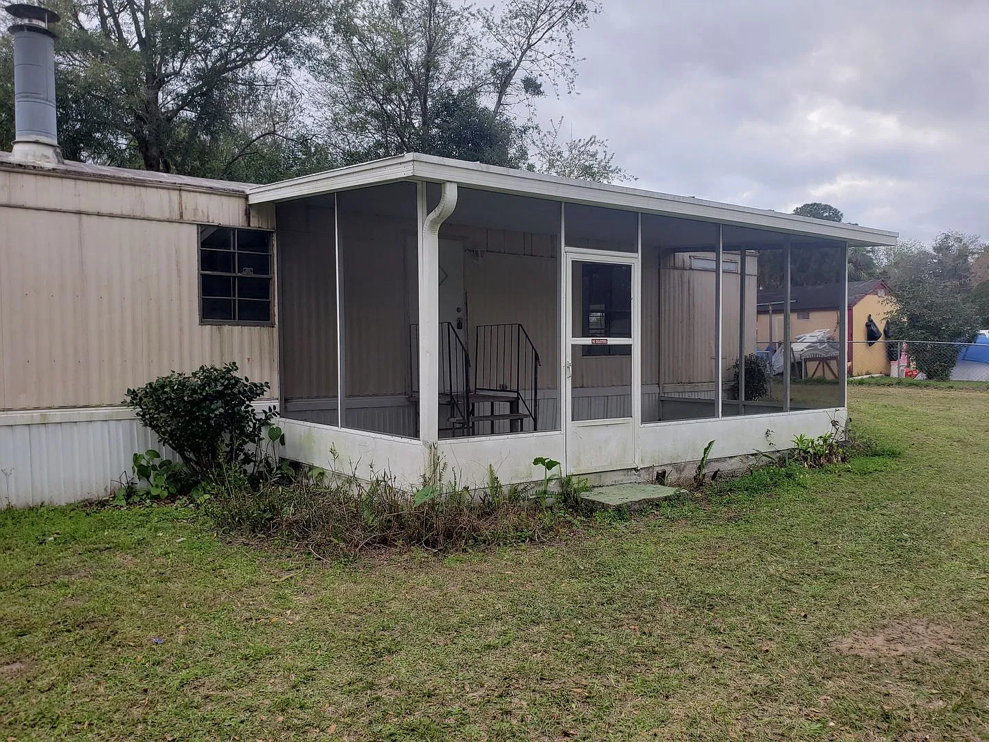 2 Bed 2 Bath Mobile Home — Photo 2