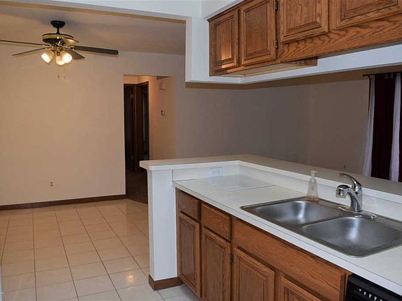5th image of 49540 Bishop Ct