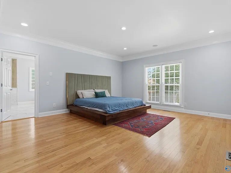 2704 Hampton Cove Way SE — Photo 10