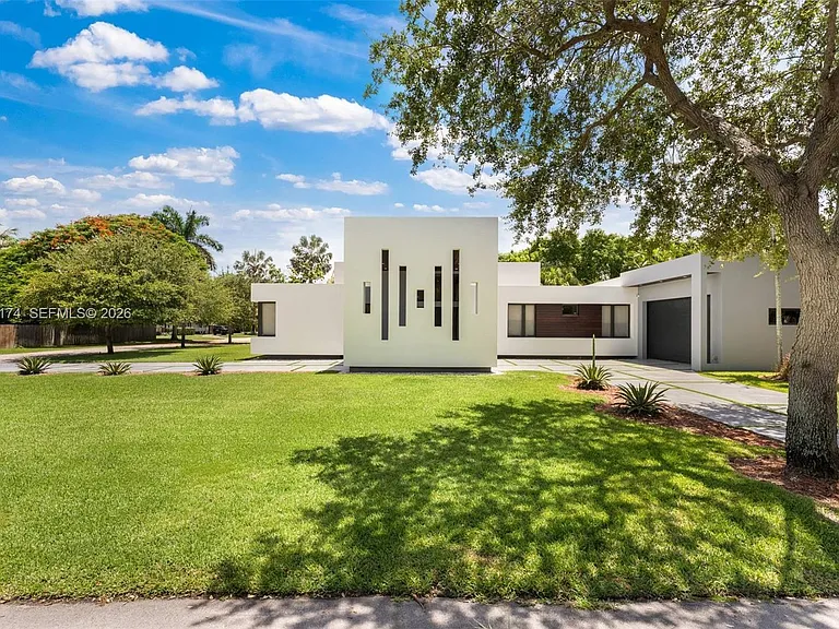 15315 SW 84th Ave — Photo 3