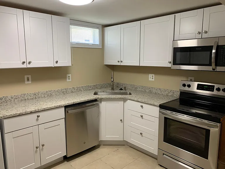 2036 N Cleveland St #2 — Photo 11