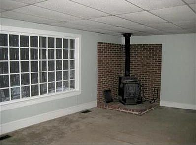 2nd image of 228 Andover St APT 3