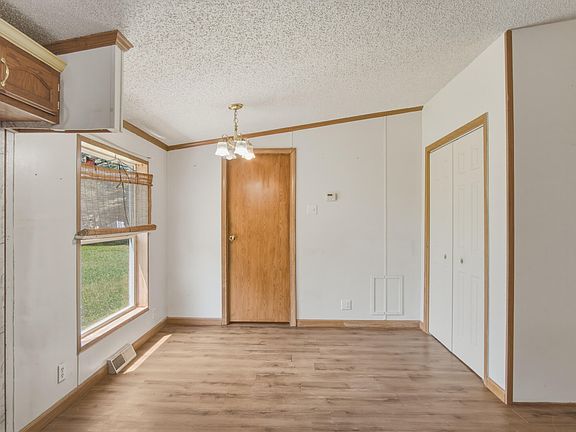 4th image of 18871 Cardinal Dr